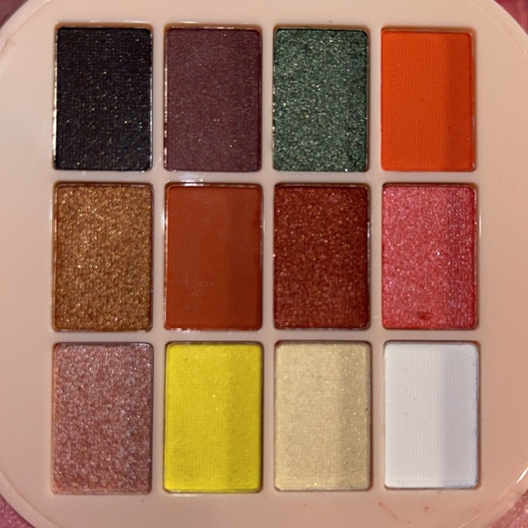 🎈SALE🎈🎀#19.MAKEUP BUNDLE🎀 - Picture 8 of 12